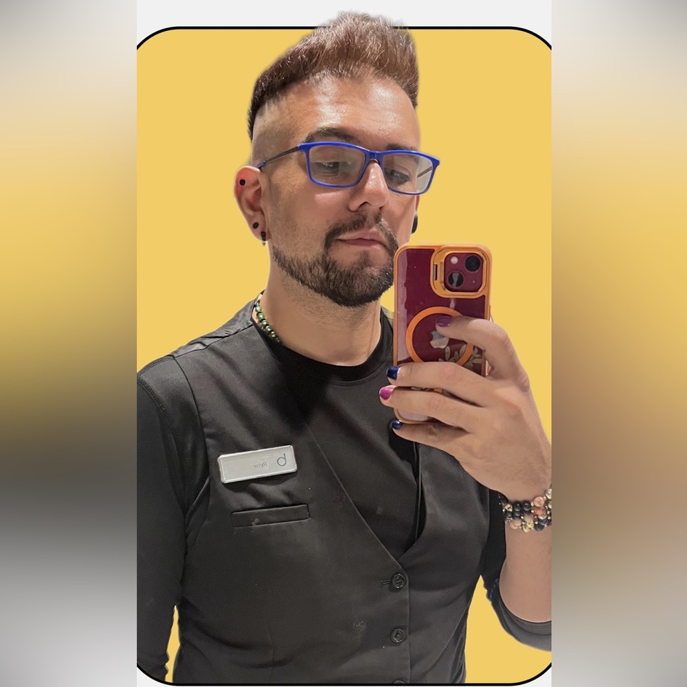 Meet your Posher, Rene A